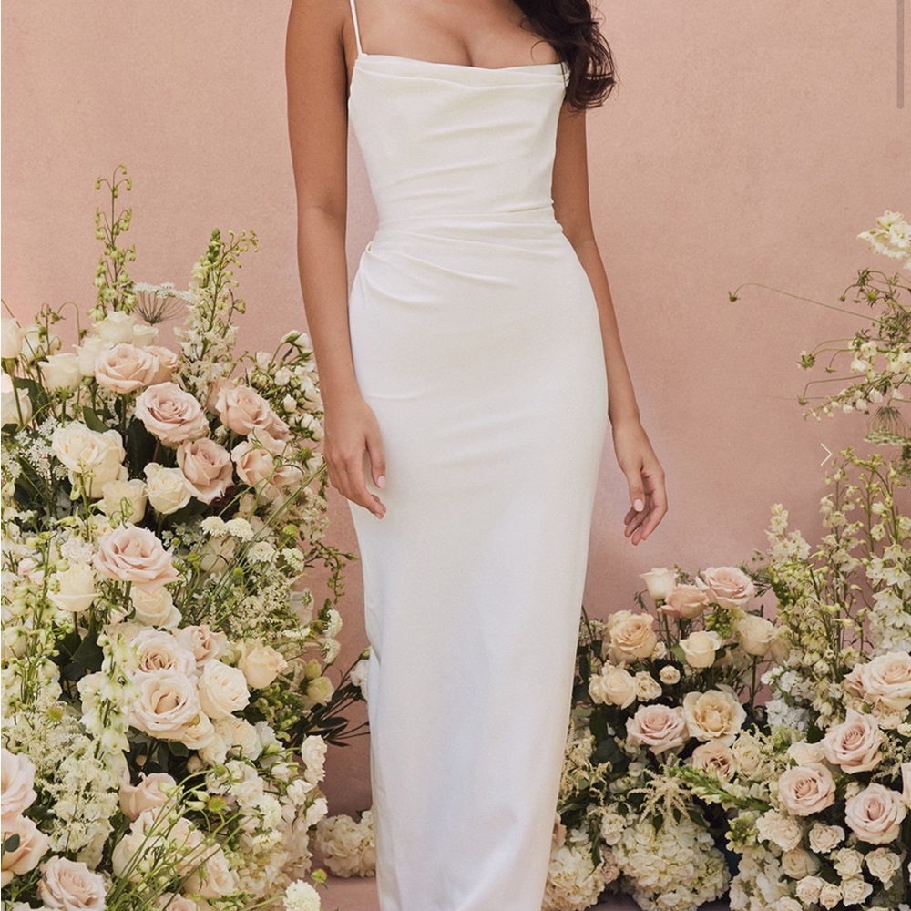 MARGAUX
Ivory Draped Bridal Gown - Limited Edition